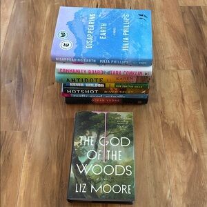 Book 📕 hardcover - listing is for one - buyer selects